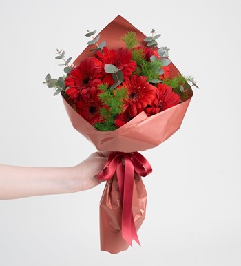 kırmızı gerbera buketi gerbera çiçek buketi İstanbul çiçek